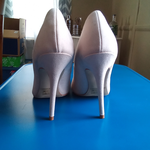 Just Fab Pumps - Picture 4 of 5